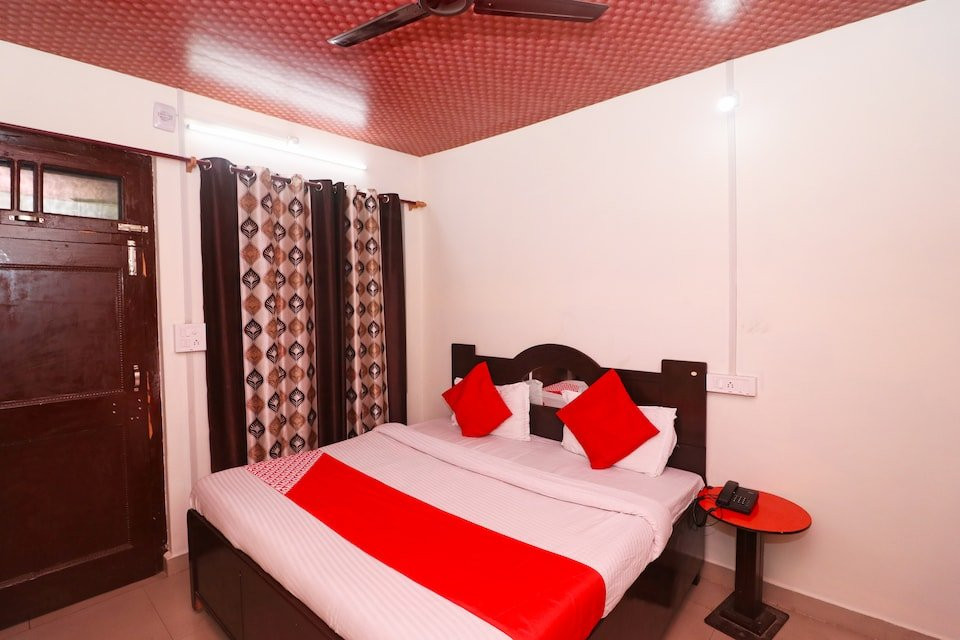 OYO 43281 Hotel Sach Pass