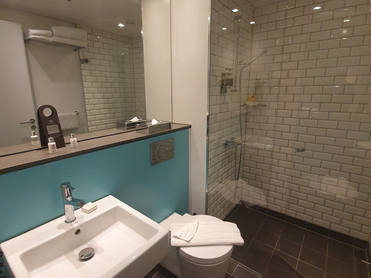 安徒生酒店主图