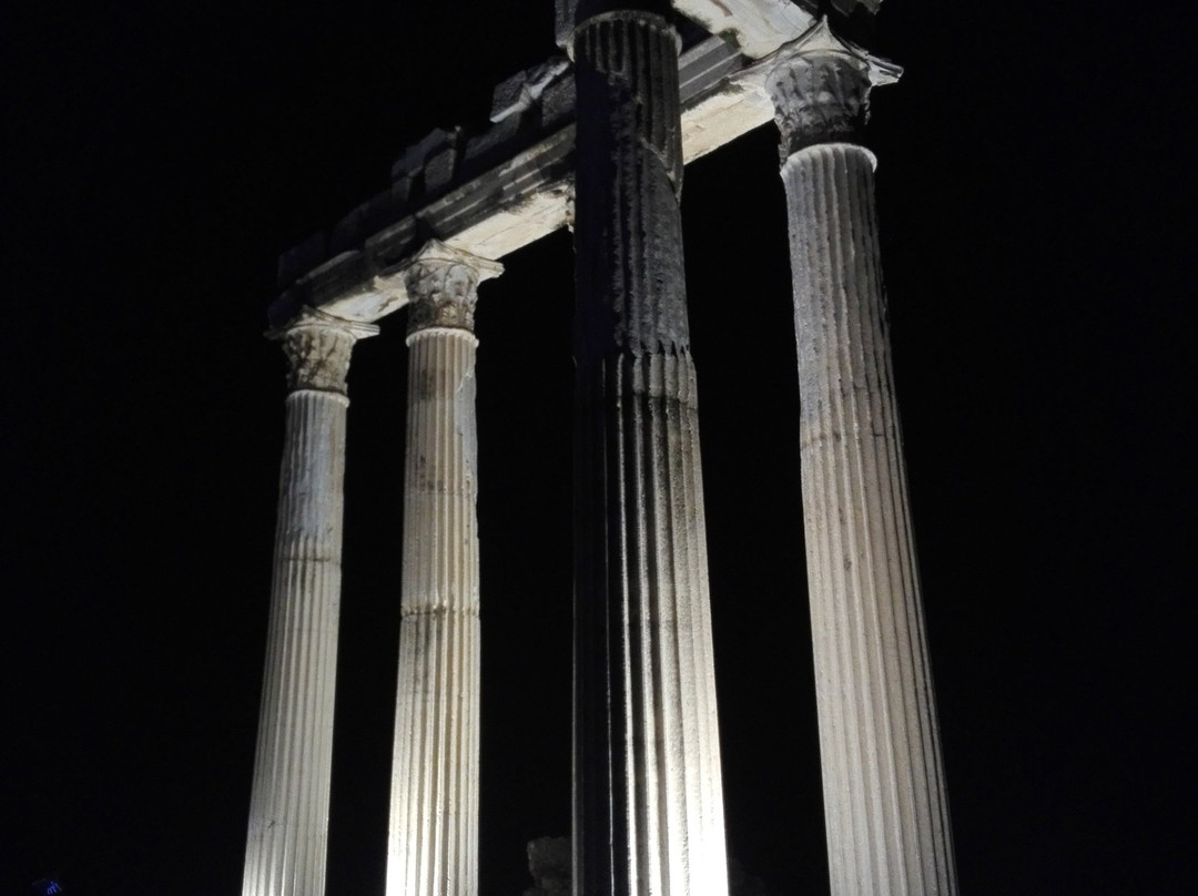 Apollon Temple景点图片
