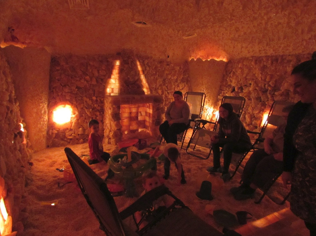 Adirondack Breathe Easy Salt Cave-Peru必去景点