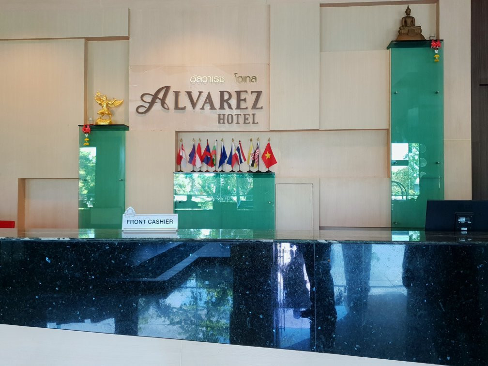 Alvarez Hotel主图