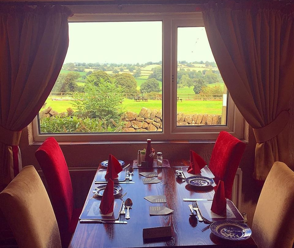 Checkley餐馆和美食-The Raddle Inn