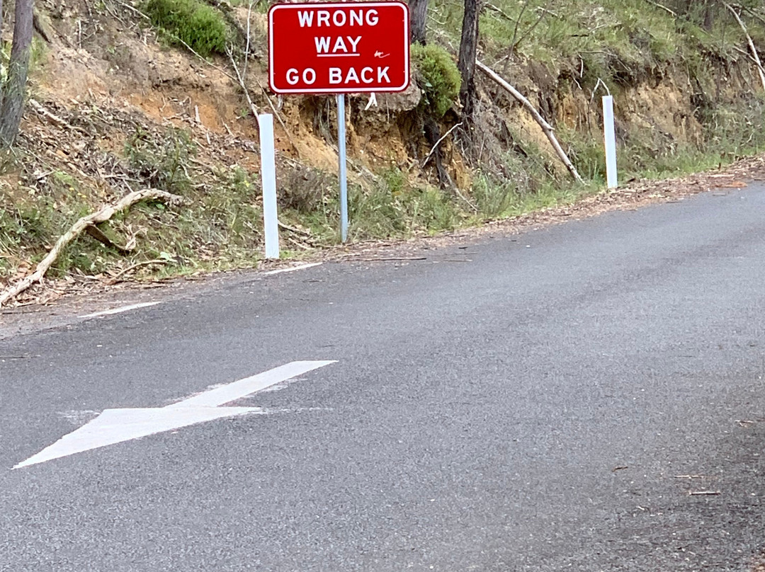 Halls Gap Visitor Information Centre-贺思盖必去景点