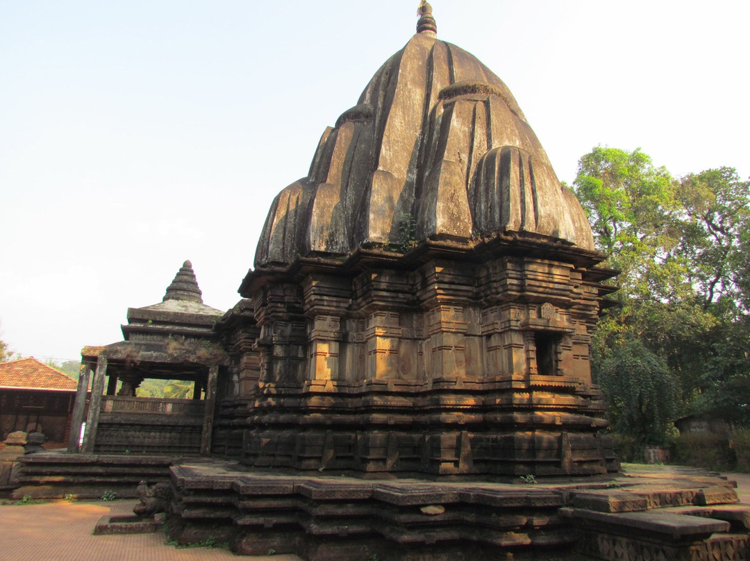 Karneshwar Temple景点图片