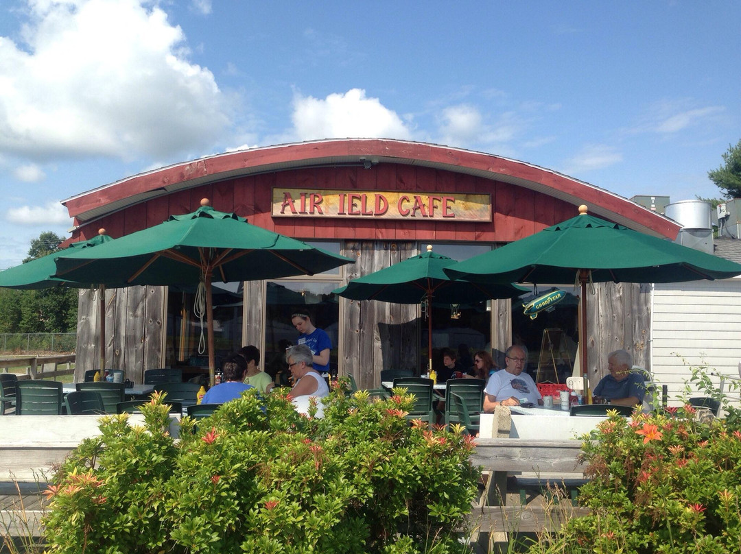 Hampton Airfield-汉普顿必去景点