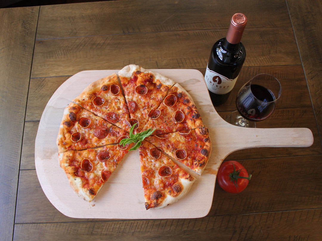 Willows旅游景点-Almendra Winery and Distillery