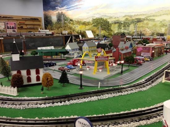 Model Railroad Exhibit by Crossville Model Railroad Club-Crossville必去景点