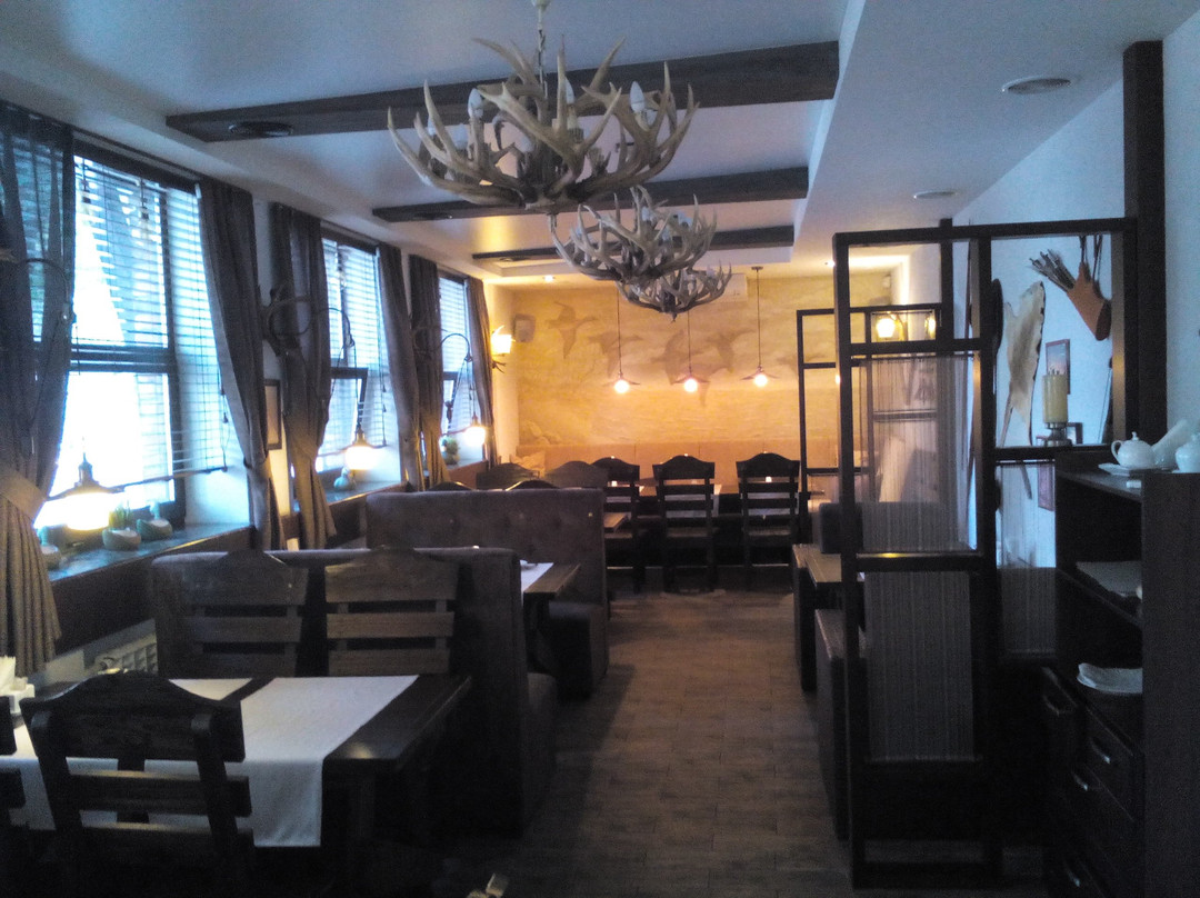 Kirovs'ke餐馆和美食-Dikaya Utka Hunters Restaurant