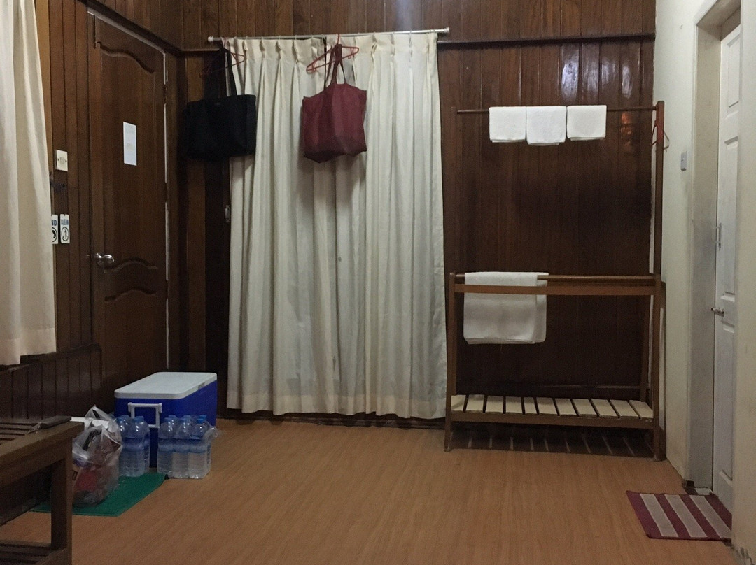 银色沙滩酒店主图