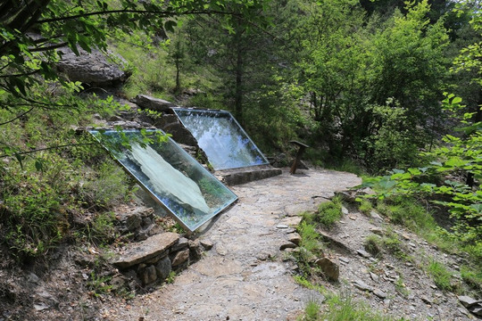 Empreintes des Pattes des Oiseaux Marins-La Robine-sur-Galabre必去景点