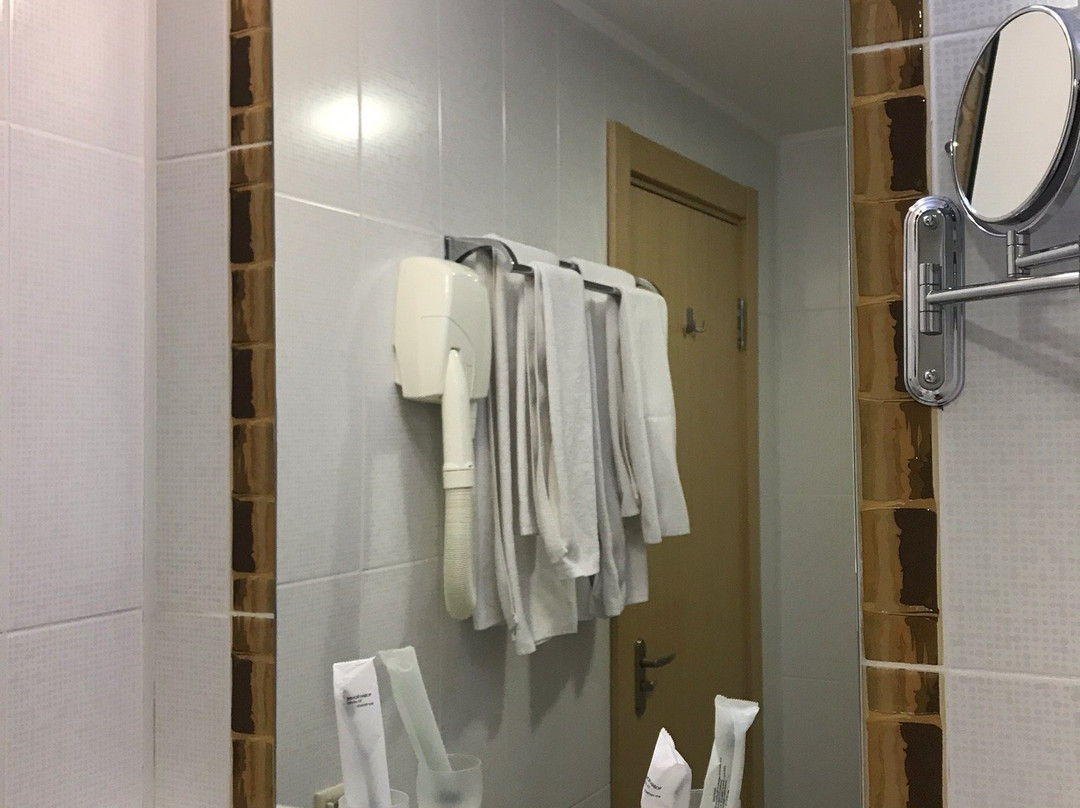 East Gate Hotel主图