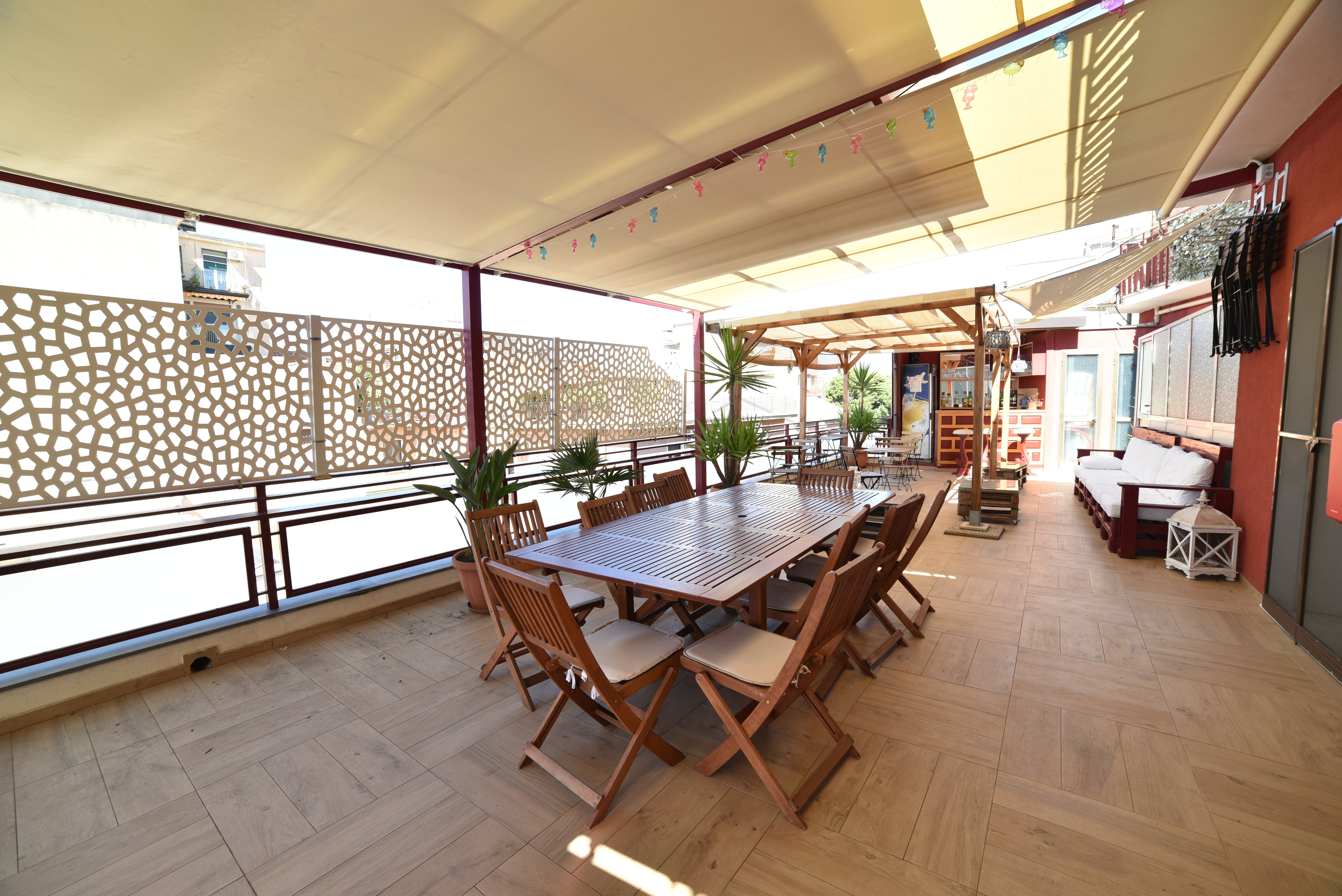 B&B Patty's House-官方
