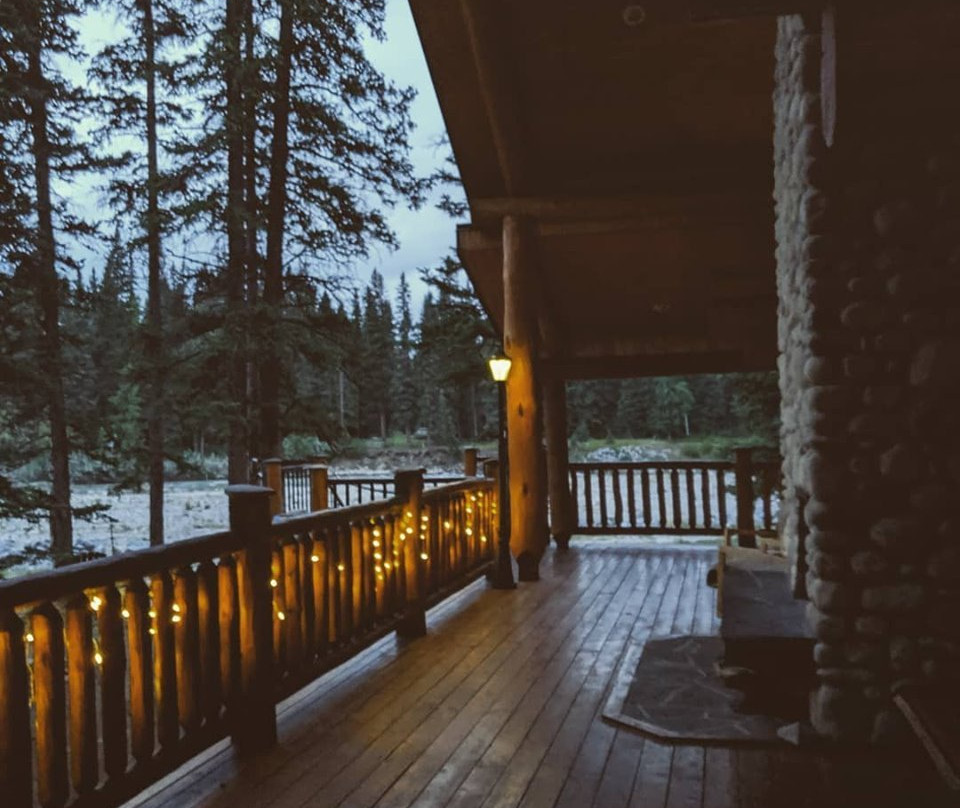 Riverside Chateau主图