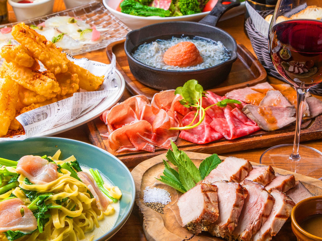 MEAT & WINEワインホールグラマー 池袋