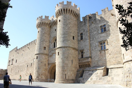 Rhodes Scavenger Hunt and Highlights Self Guided Tour-罗德城必去景点