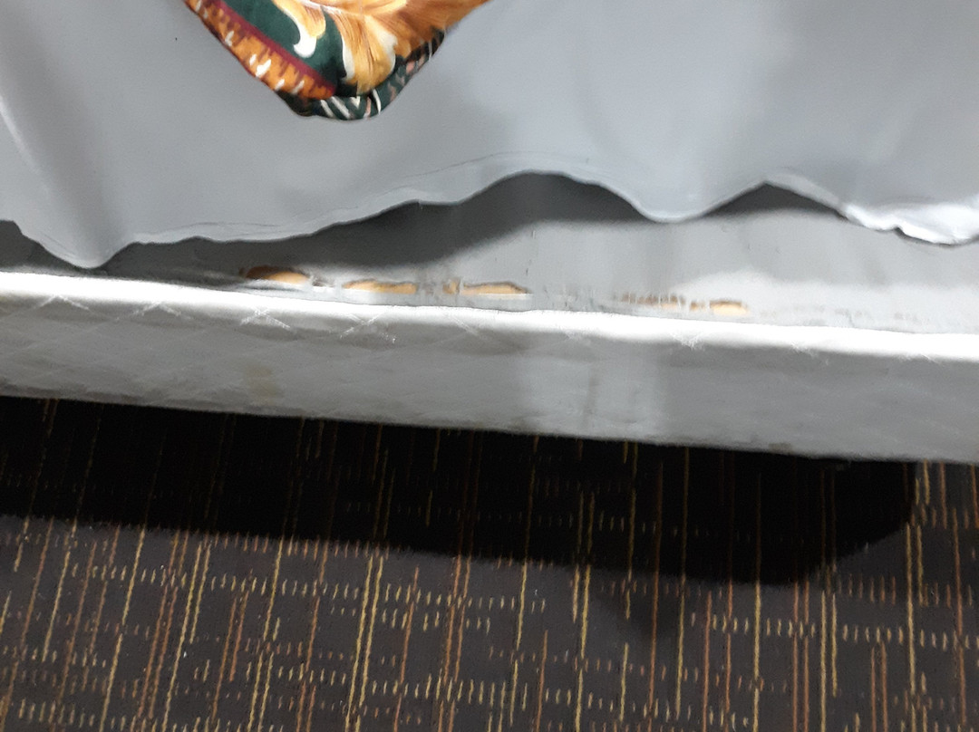 水晶温泉套房酒店主图