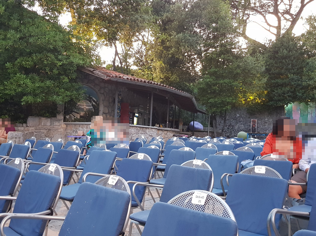 Open Air Theatre-欧帕提亚必去景点