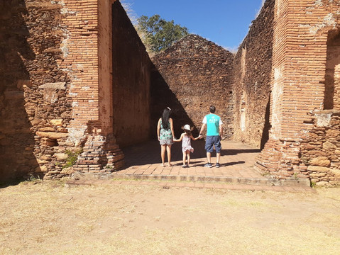 Ruínas da Igreja de Nossa Senhora do Rosario dos Pretos-Natividade必去景点