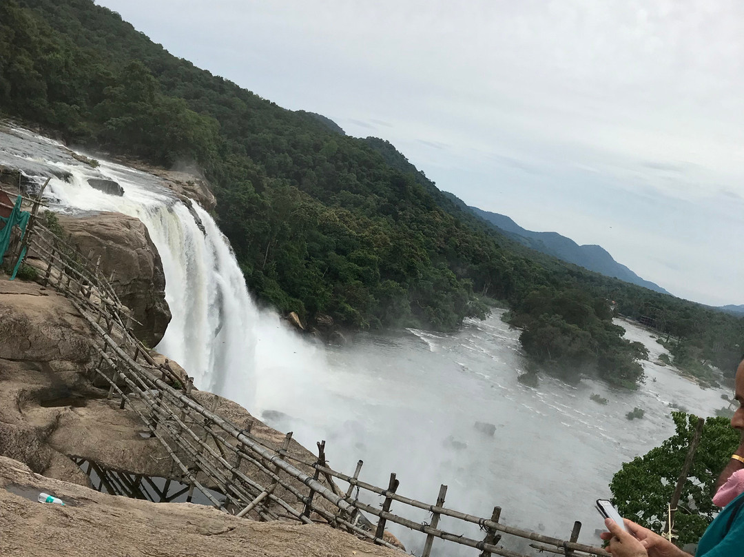 Athirappilly Falls景点图片
