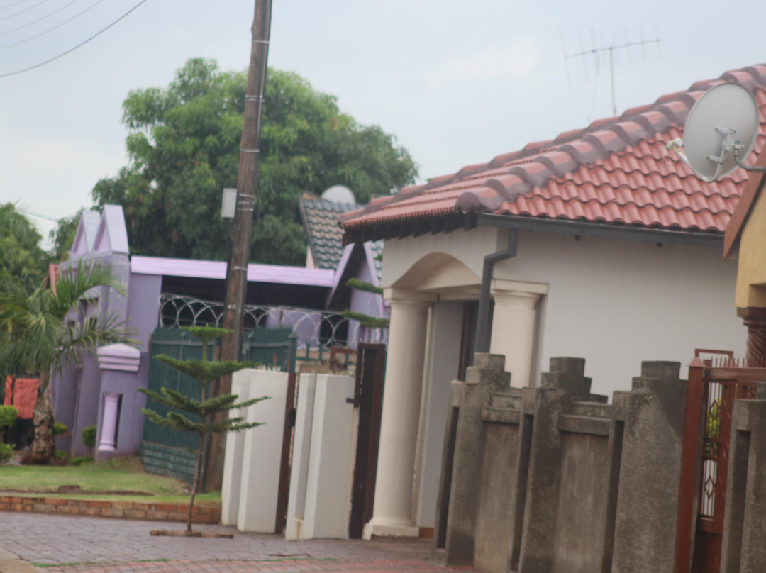 M Court Township Tours-贝拉贝拉必去景点