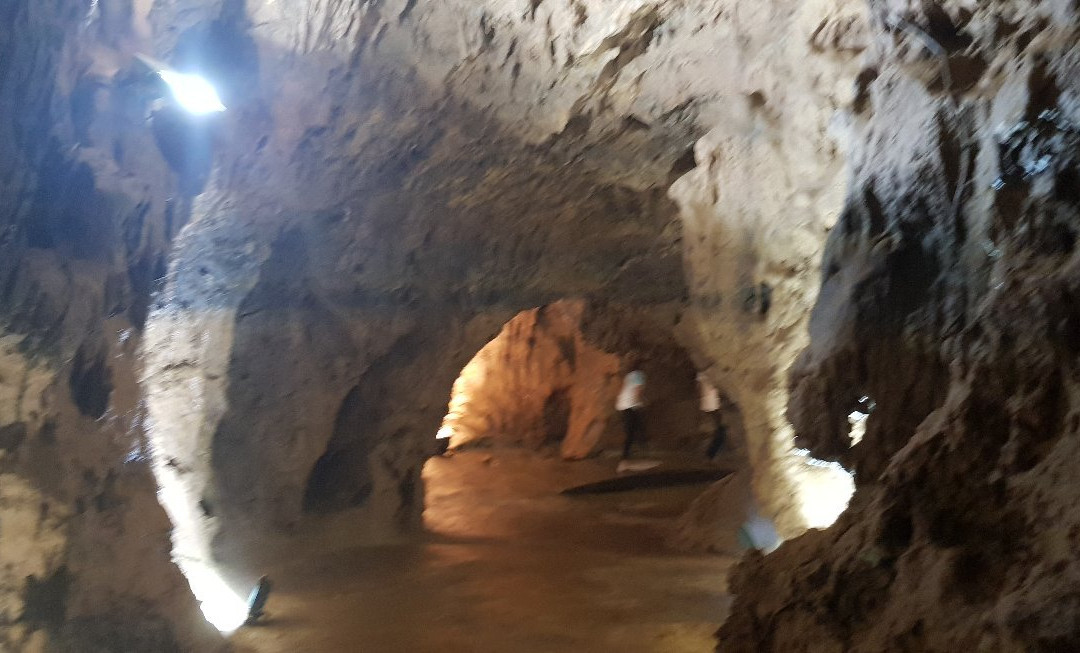 Mabaj Grotto-朱拜勒必去景点