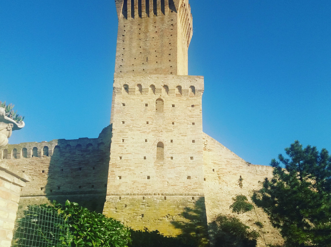 Castello di Montefiore-Recanati必去景点