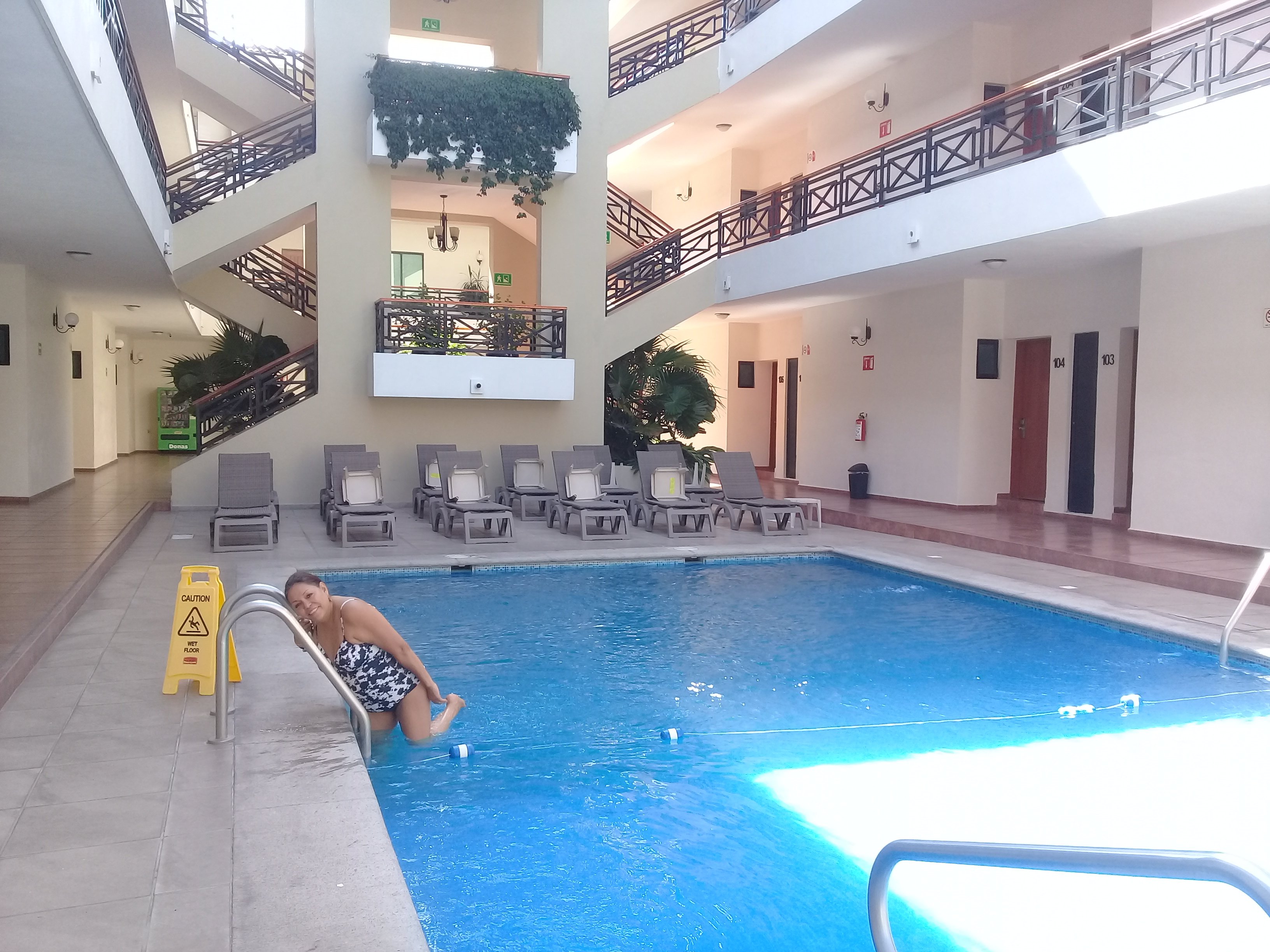 Concierge Plaza La Villa-泳池