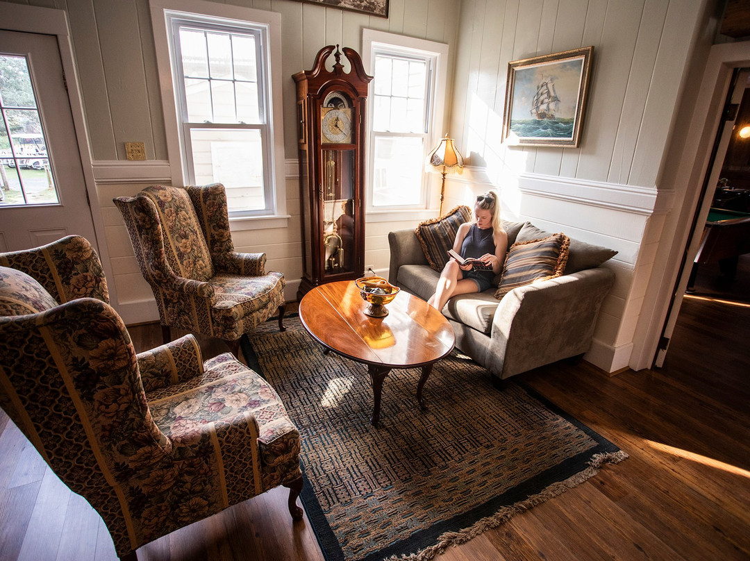 Blackbeard's Lodge主图