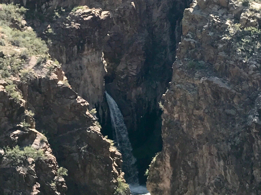 Nambe Falls景点图片