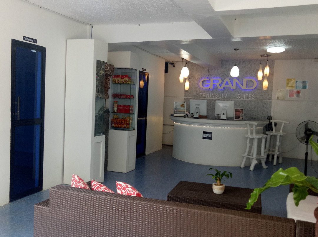 Grand Peninsula Suites主图