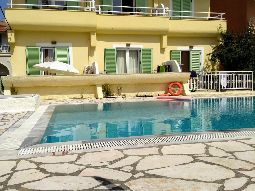 Theofilos Studios & Apartments主图