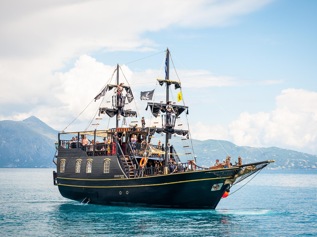 Corfu Pirate Ship Black Rose minicruise around Corfu town景点图片