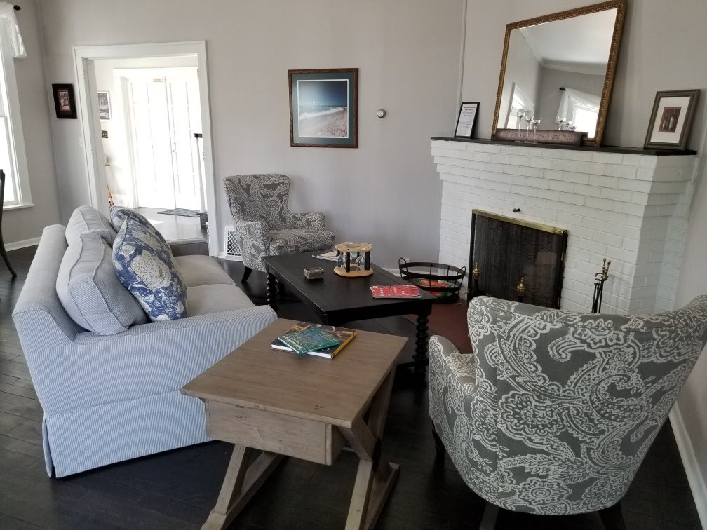 Charlevoix House主图