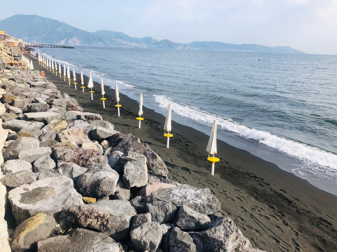 Moon Beach景点图片