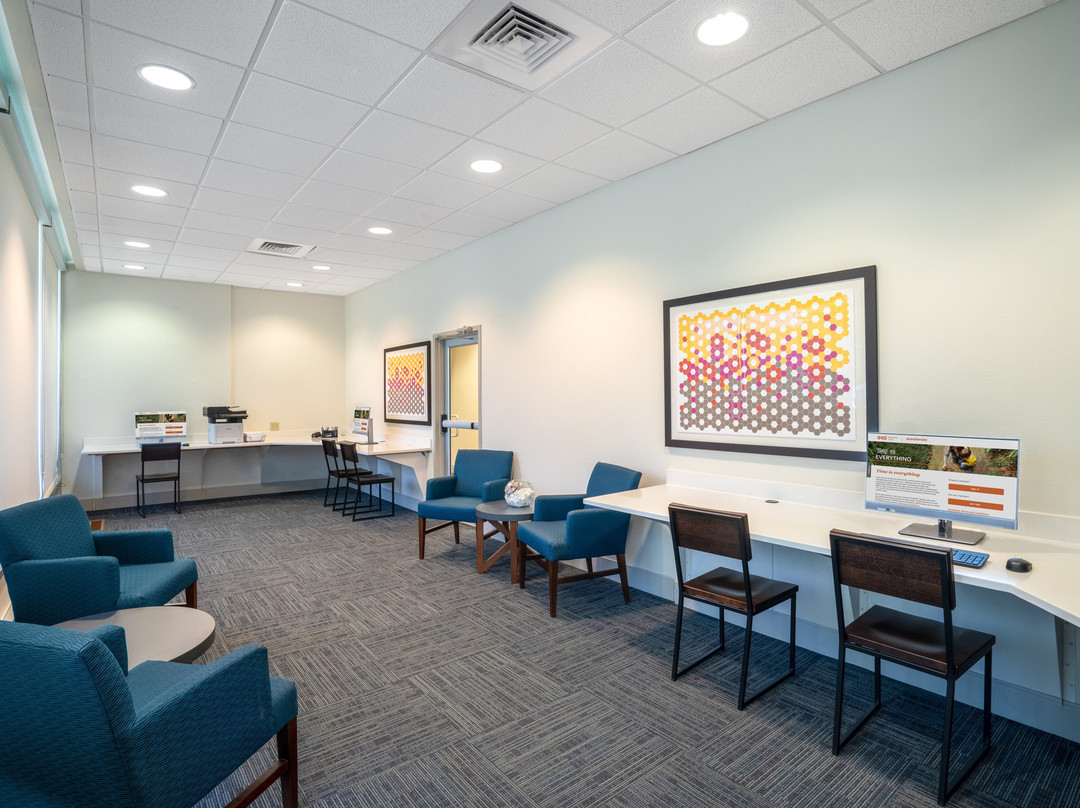 Holiday Inn Express Building 308主图