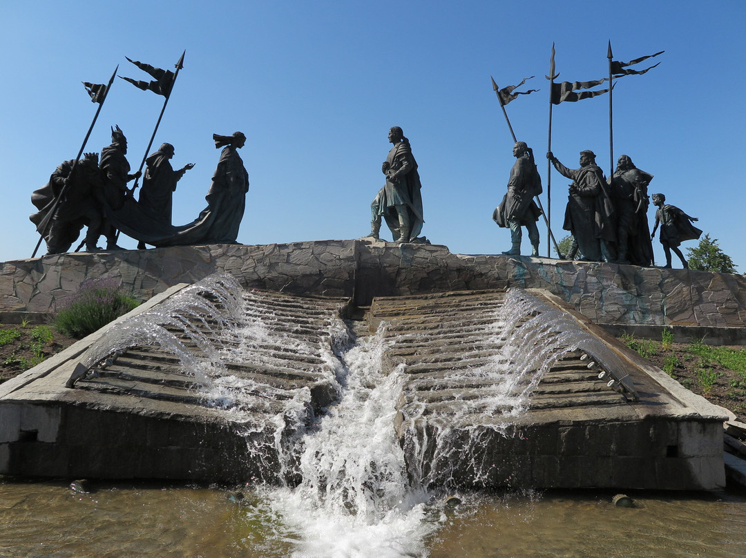 Nibelungendenkmal景点图片