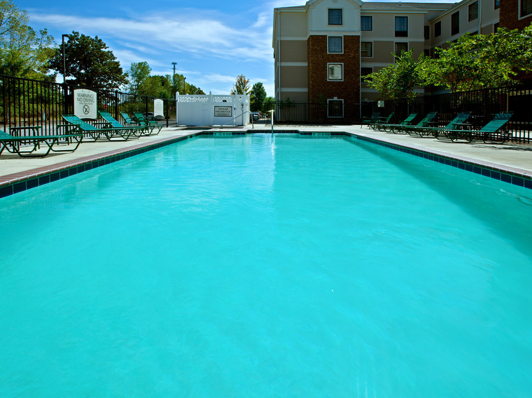 Staybridge Suites Indianapolis-Airport by IHG主图