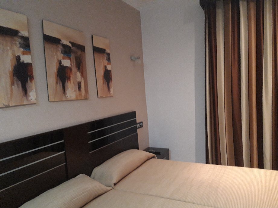 Hostal Zurich-官方