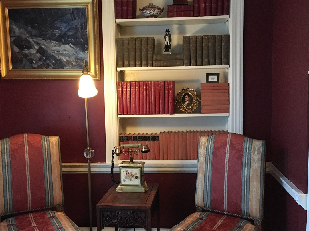 Inn by the Bandstand主图