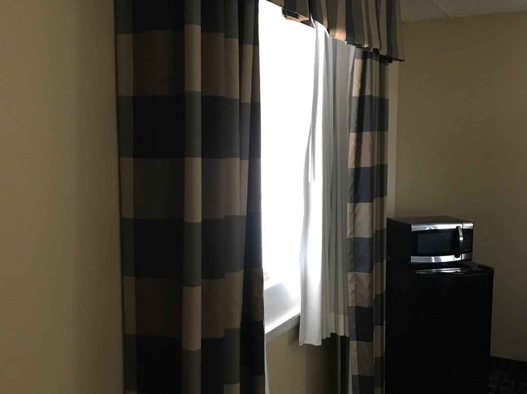 Travelodge by Wyndham South Burlington主图