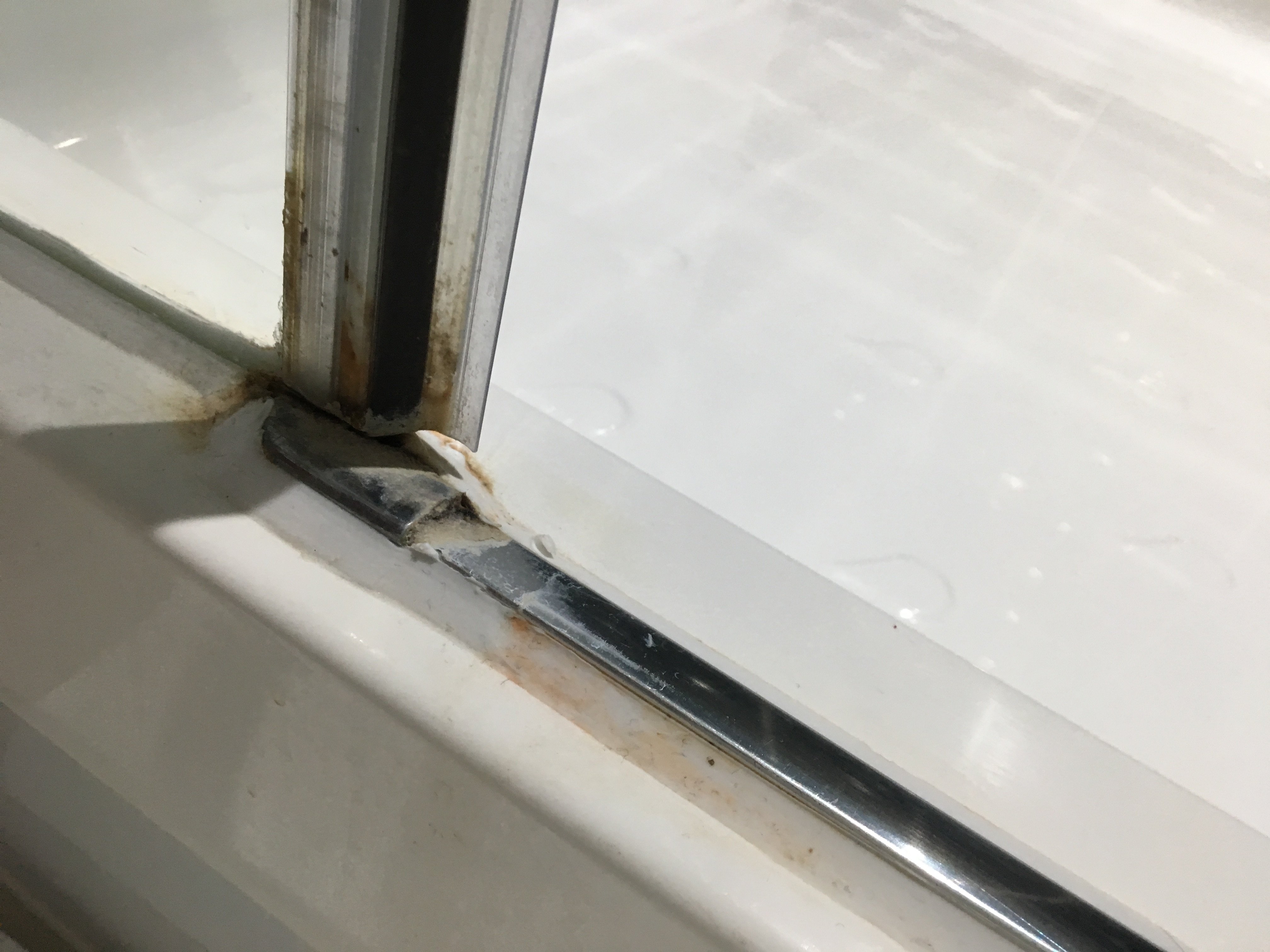 快捷假日剑桥达克斯福德M11高速公路10号岔口酒店-浴室