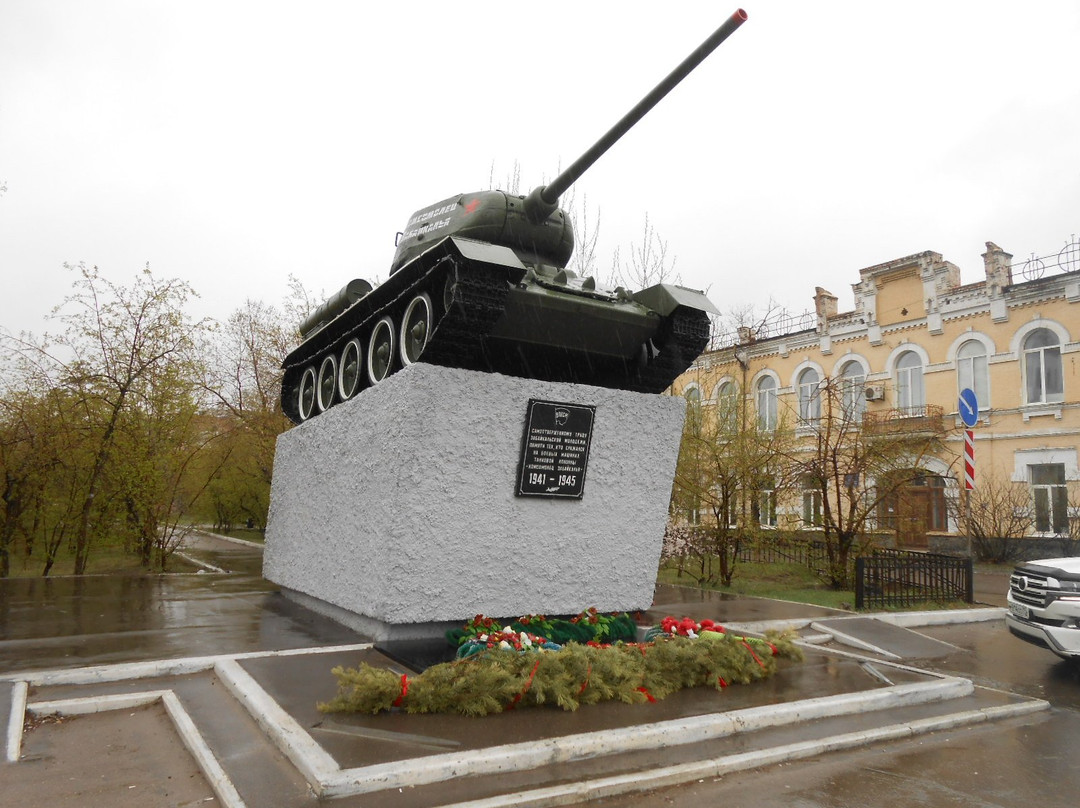 Monument to the Soldiers of the Tank Column Komsomolets Zabaikalya-赤塔必去景点