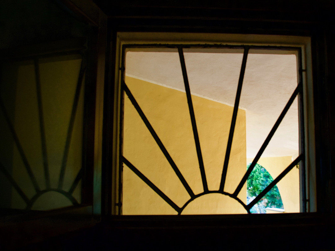 露其德尔法罗酒店主图