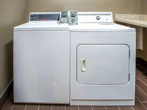 Comfort Suites Columbus West Hilliard主图