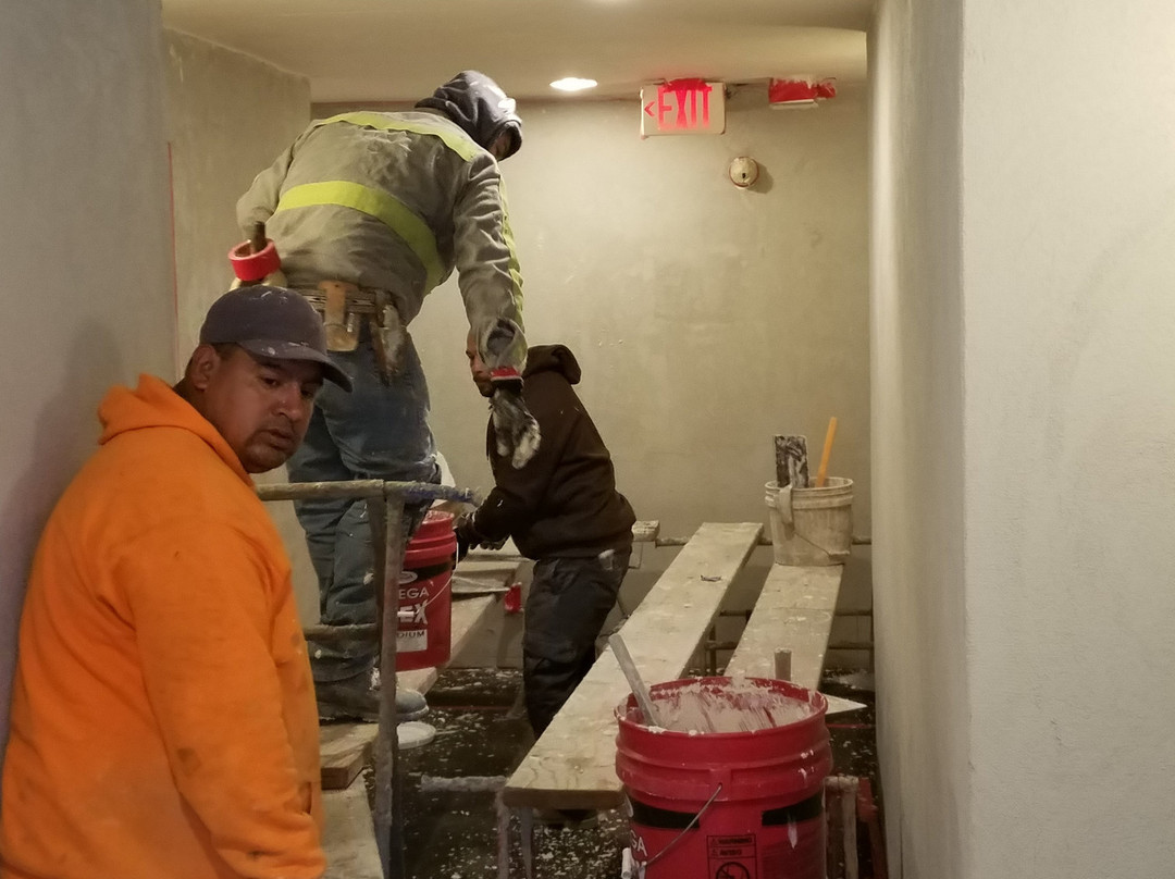 Ocean Surf Inn & Suites主图