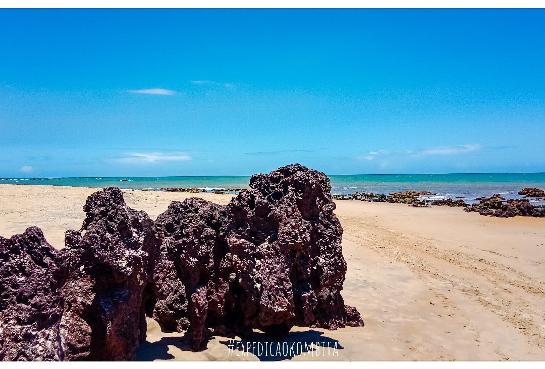Praia dos Cacoes景点图片