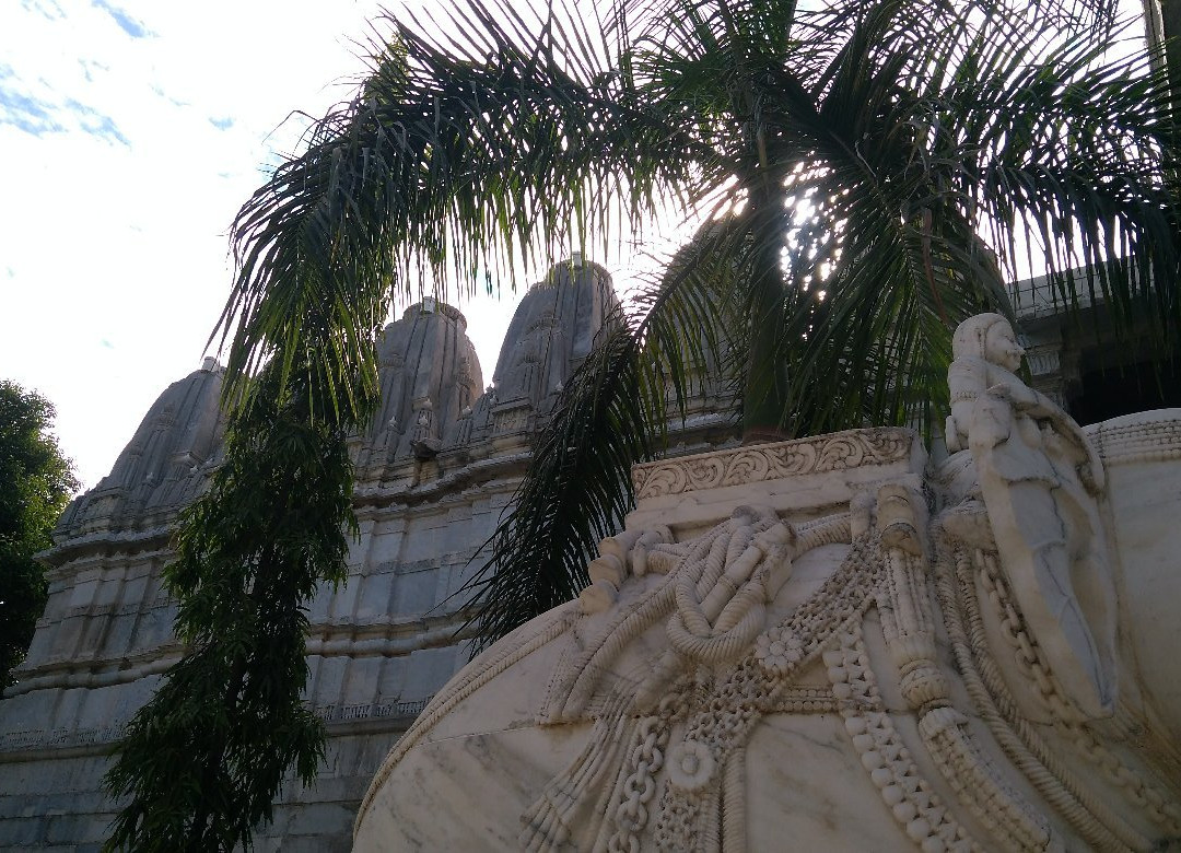 Kumbhariya Jain Temples景点图片