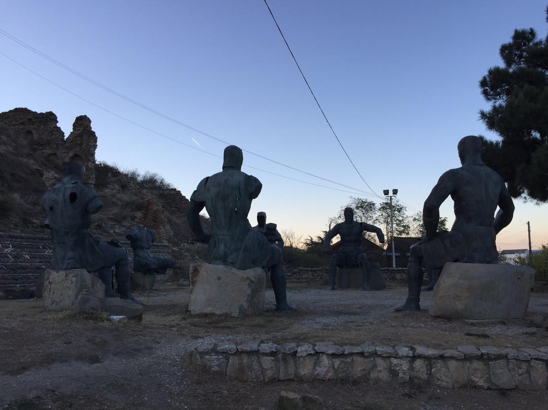 Monument to the Defenders of the Fortress-Gori必去景点