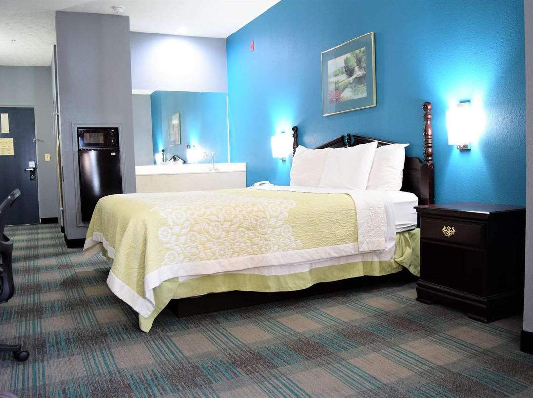 Days Inn by Wyndham Montgomery主图