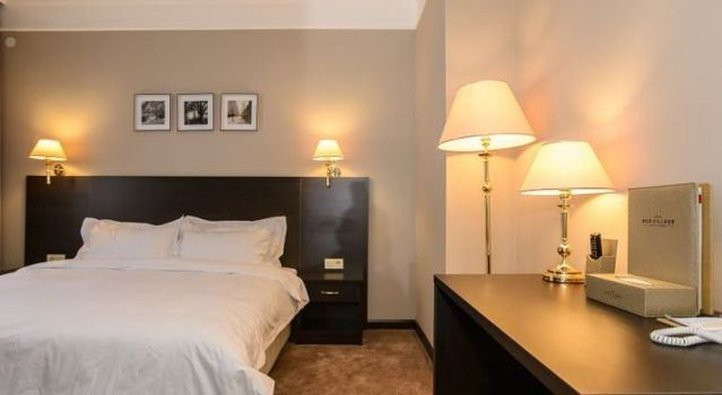 Red Village Hotel主图